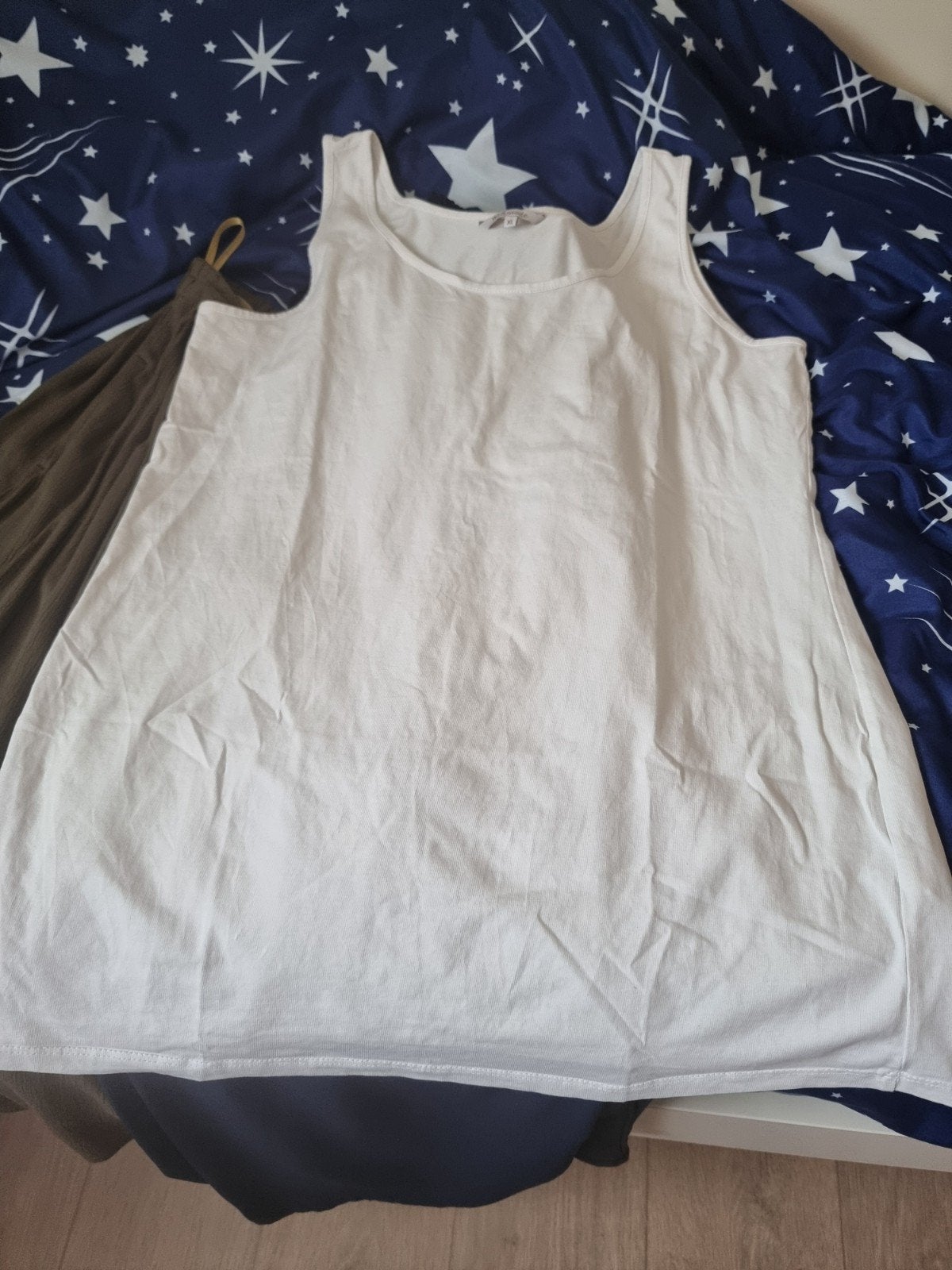 Luchtige MS Mode top in helder wit.
Zachte, soepele stof die, Kleding | Dames, Topjes, Wit, Maat 46/48 (XL) of groter, Ophalen of Verzenden