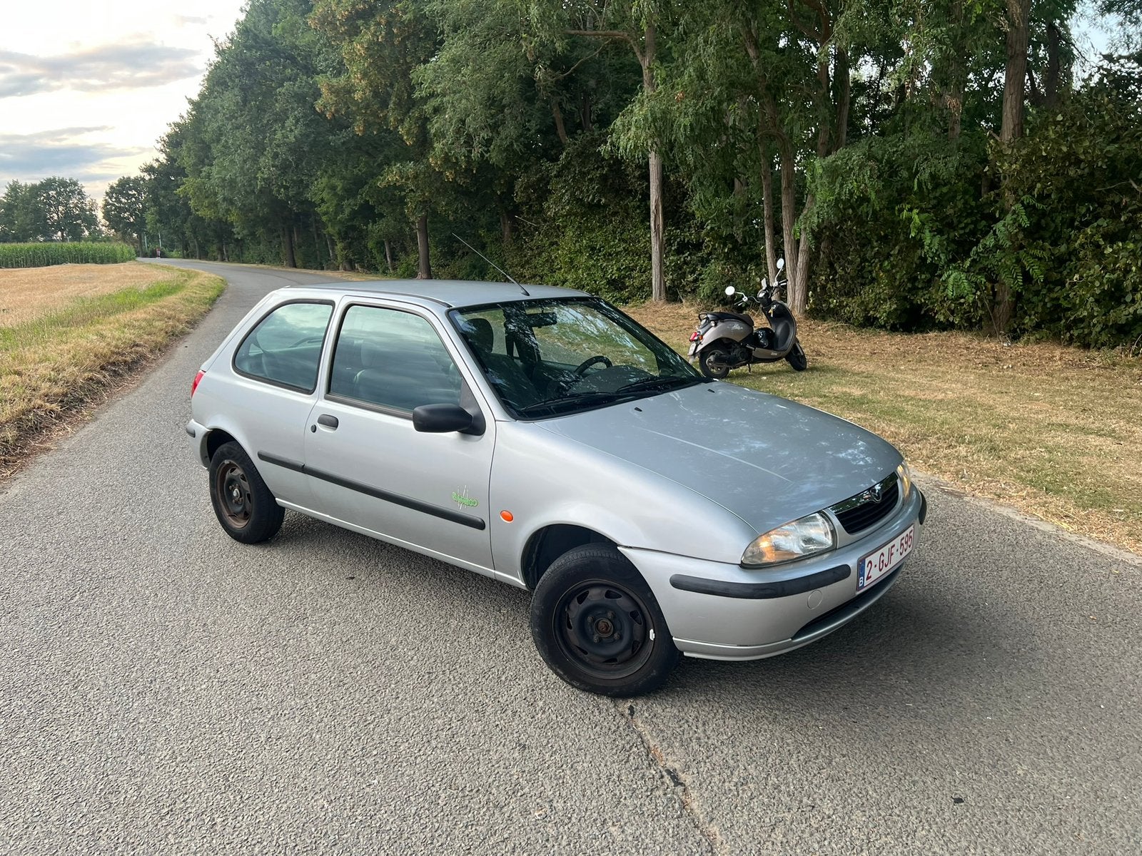 Mazda 121 bwj 1999, Utilisé, Mazda