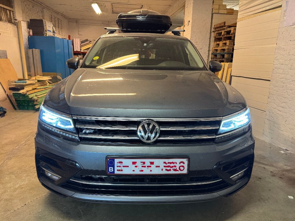 Volkswagen Tiguan Allspace R-Line DSG 150 pk | 7 zitplaatsen, Auto's, 4 cilinders, 2500 kg, 7 zetels, Leder