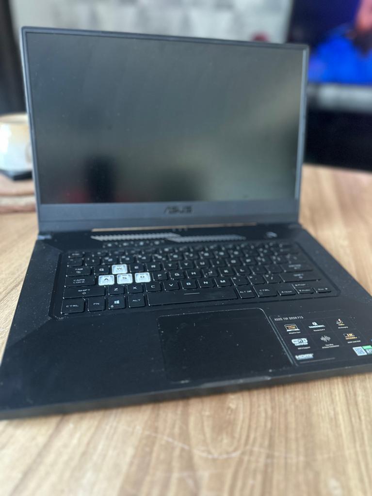 Gaming laptop, Computers en Software, Windows Laptops, Zo goed als nieuw, 15 inch, SSD, 3 tot 4 Ghz, 16 GB, Qwerty, Met videokaart