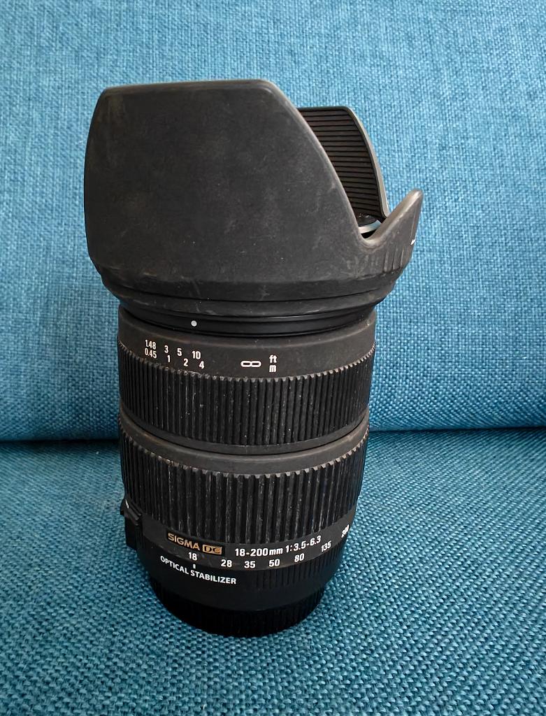 Sigma 18-200mm f/3.5-6.3 DC OS Zoomlens voor Canon te koop, Enlèvement ou Envoi, Comme neuf, Téléobjectif, Zoom