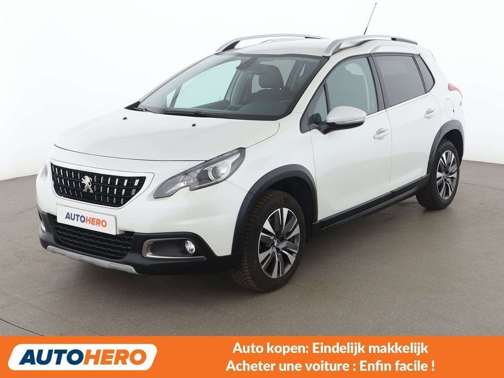 Peugeot 2008 1.2 PureTech Allure (bj 2018, automaat), Gebruikt, Zwart, 1199 cc, 110 g/km