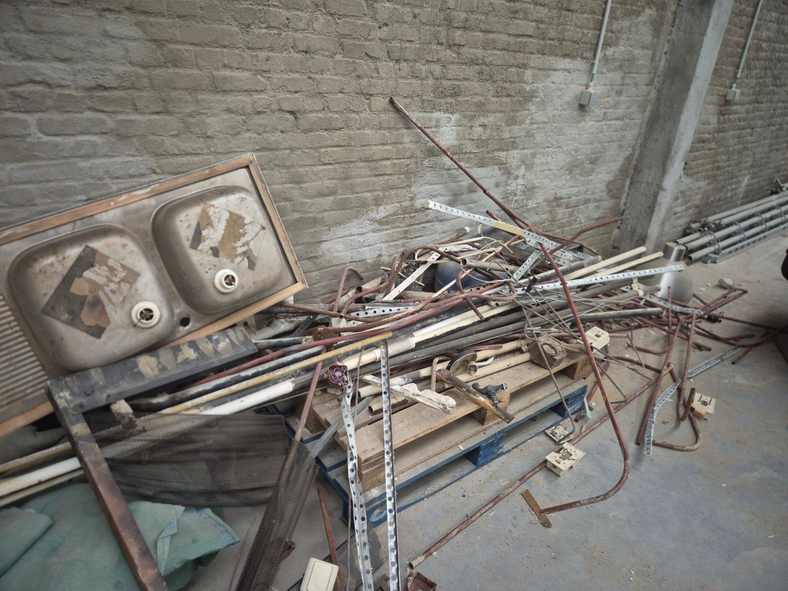 ophaling oud ijzer oude metalen en autowrakken 0483 31 56 55, Ophalen