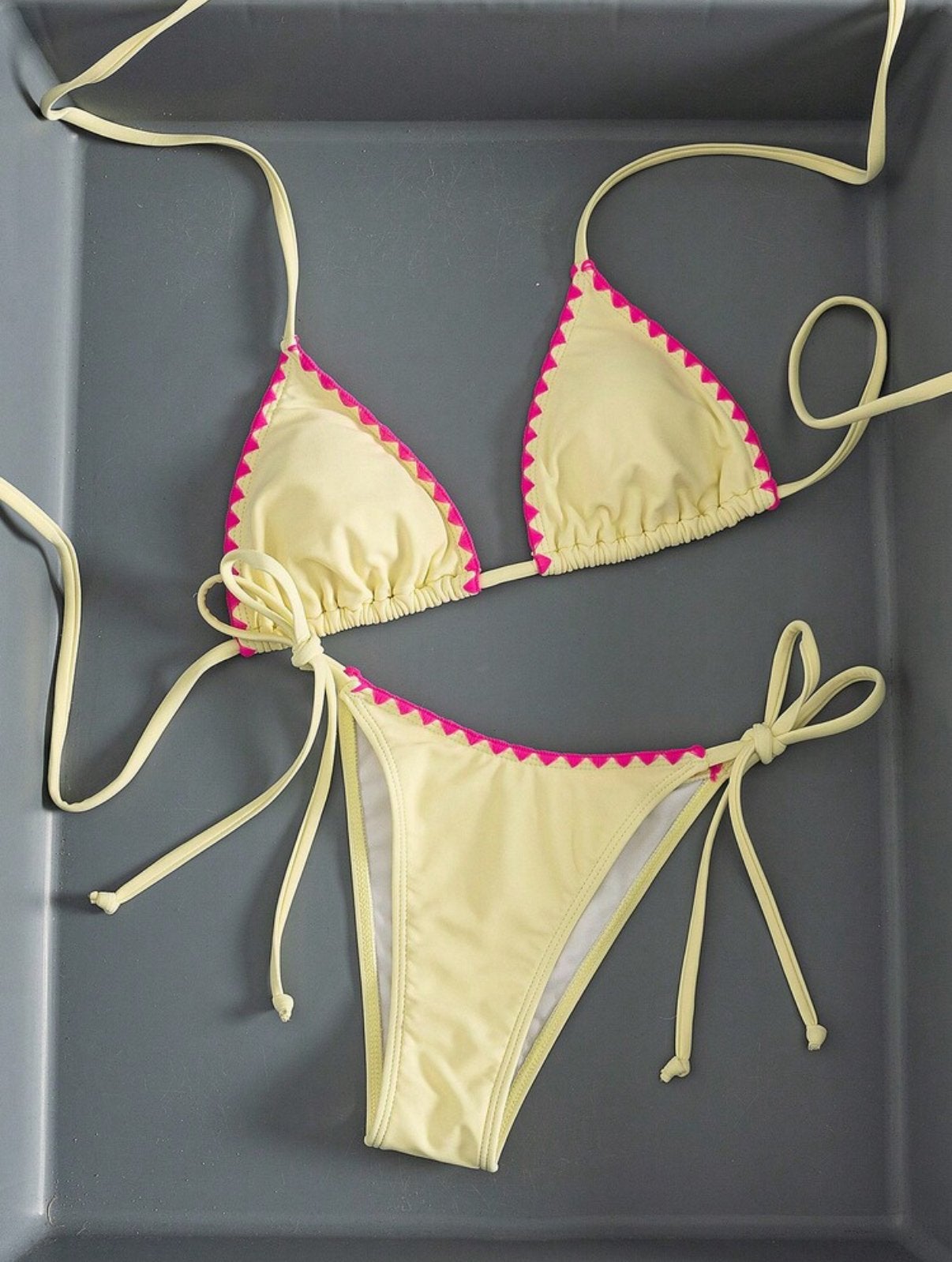 Maillot de femme, Envoi, Comme neuf