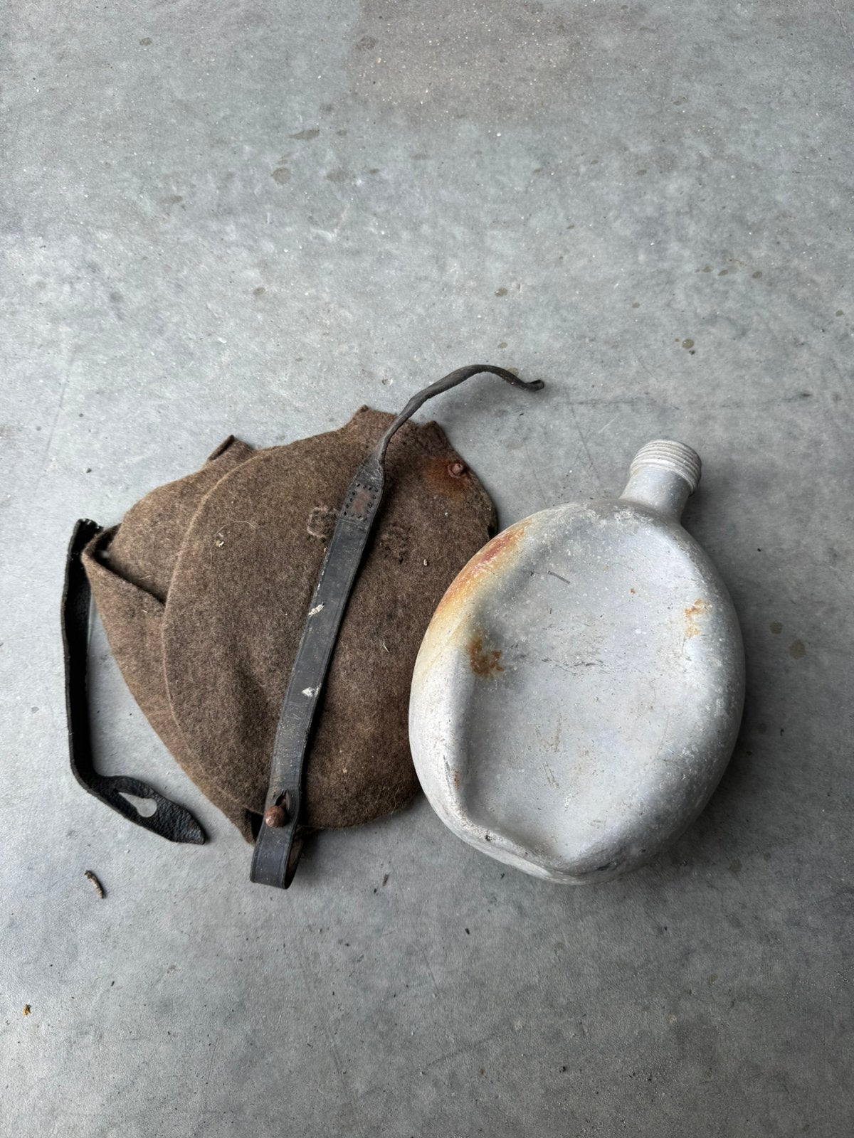 WW2 gourde Allemand trouver au grenier, Collections, Enlèvement ou Envoi