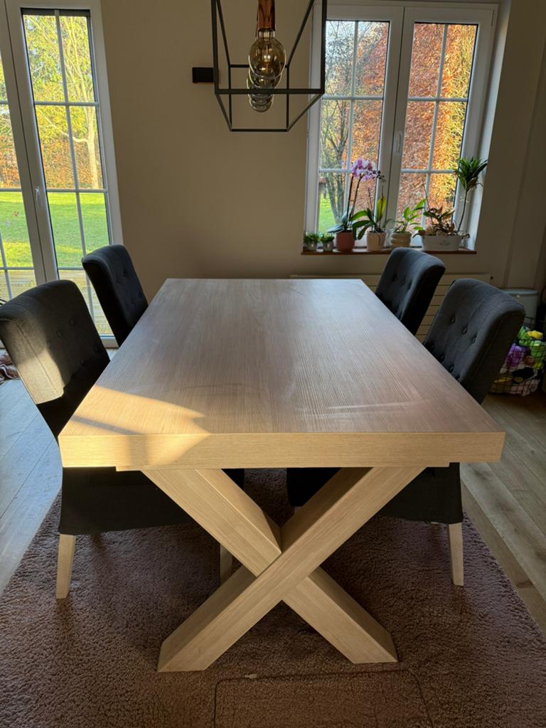 Eettafel met 4 stoelen hout, Huis en Inrichting, Ophalen, Zo goed als nieuw