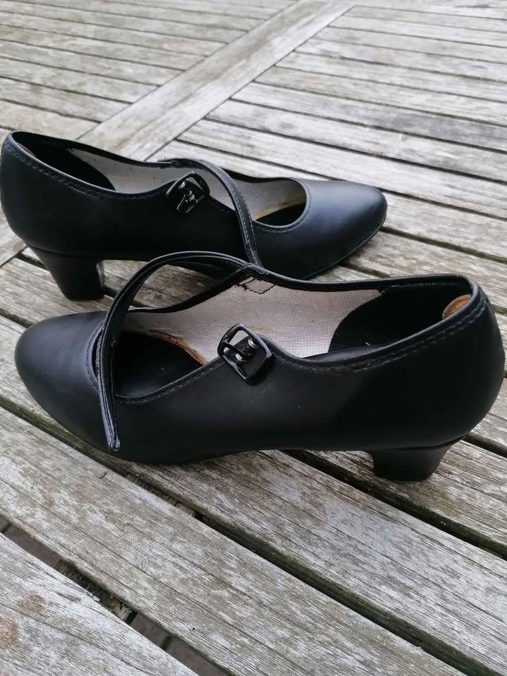 Chaussures de flamenco T39, Enlèvement, Neuf, Chaussures