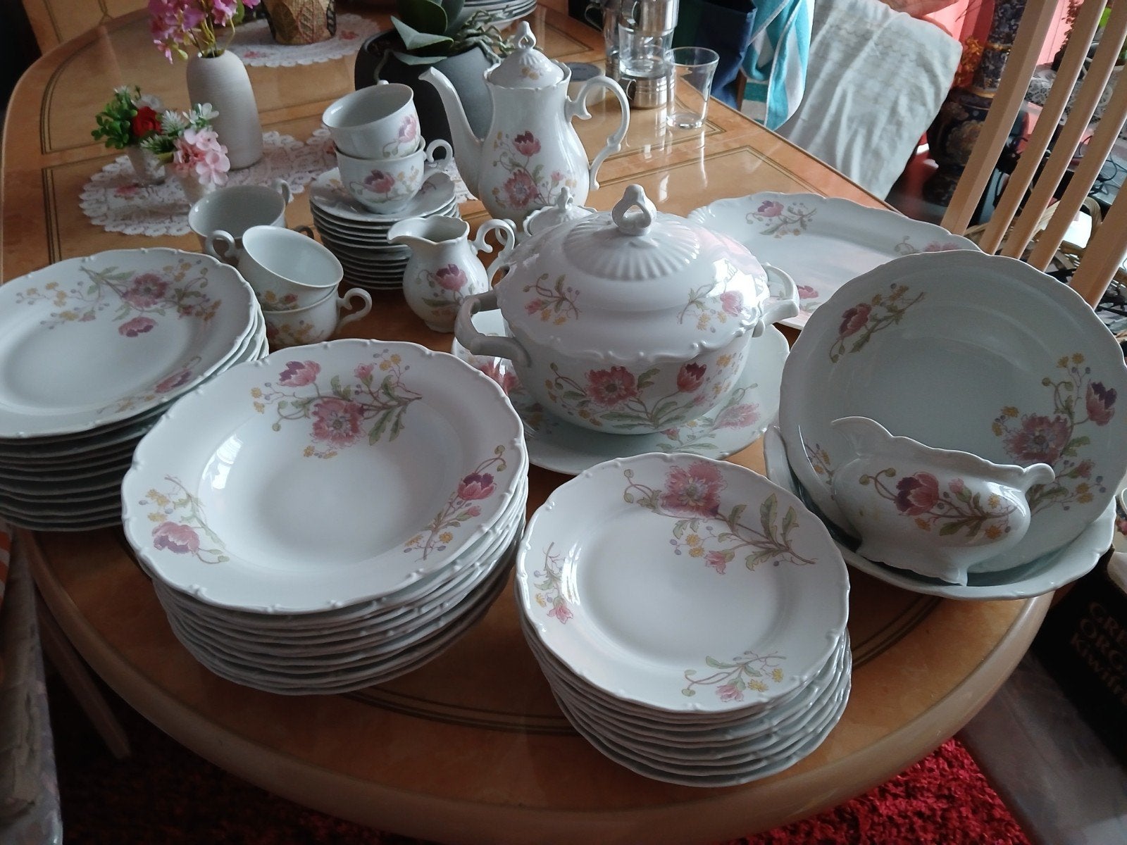 eet en koffieservies, Ophalen