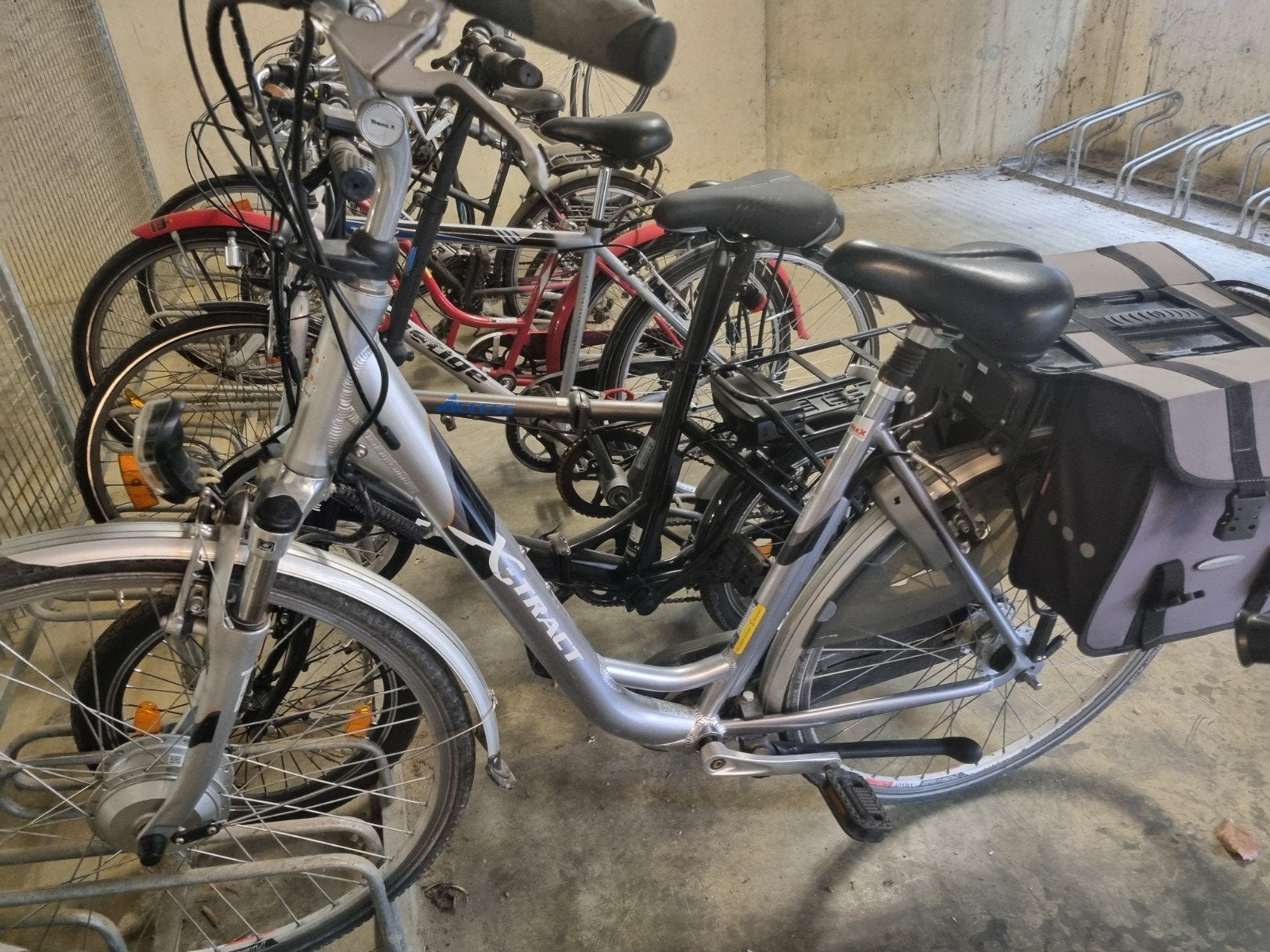 Fiets op Batarij, Ophalen, Zo goed als nieuw, Overige metalen