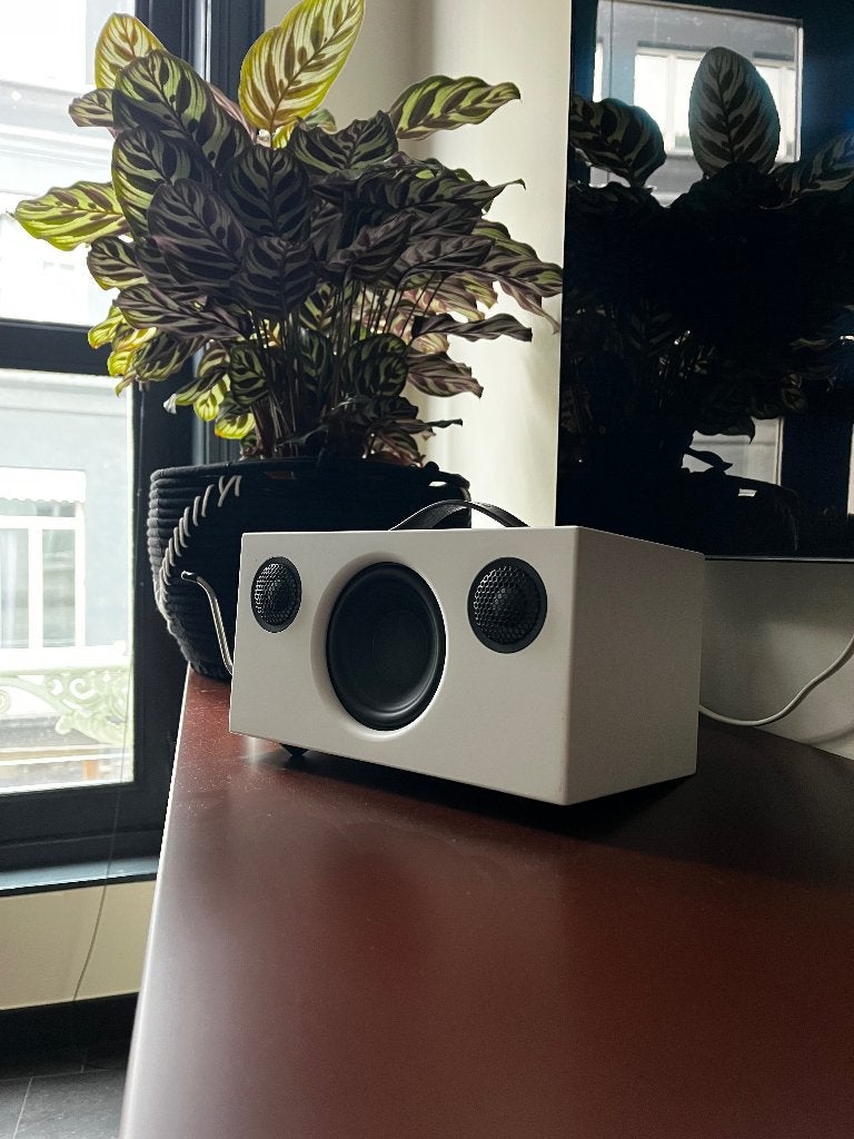 Audio Pro T5 bluetooth speaker, Bluetooth, Ophalen, Zo goed als nieuw, Boekenplank luidspreker