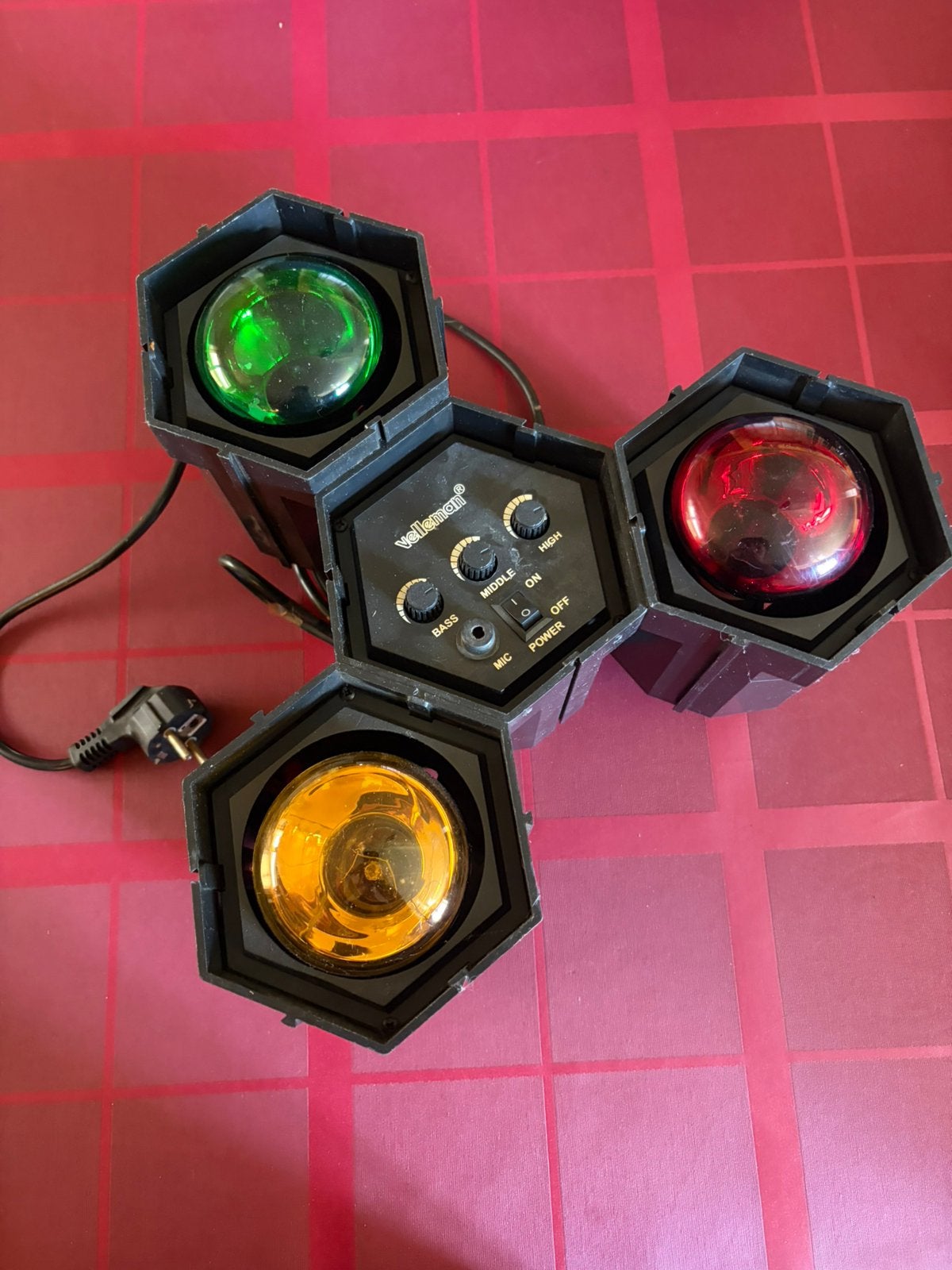 La lampe Disco émet un son !, Enlèvement, Utilisé