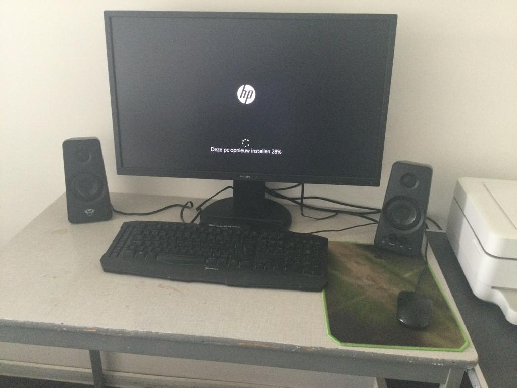 Pc scherm, Computers en Software, Ophalen, Zo goed als nieuw, Philips, In hoogte verstelbaar