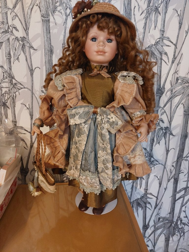 Grande poupée de collection porcelaine, Collections, Enlèvement ou Envoi, Comme neuf, Poupée