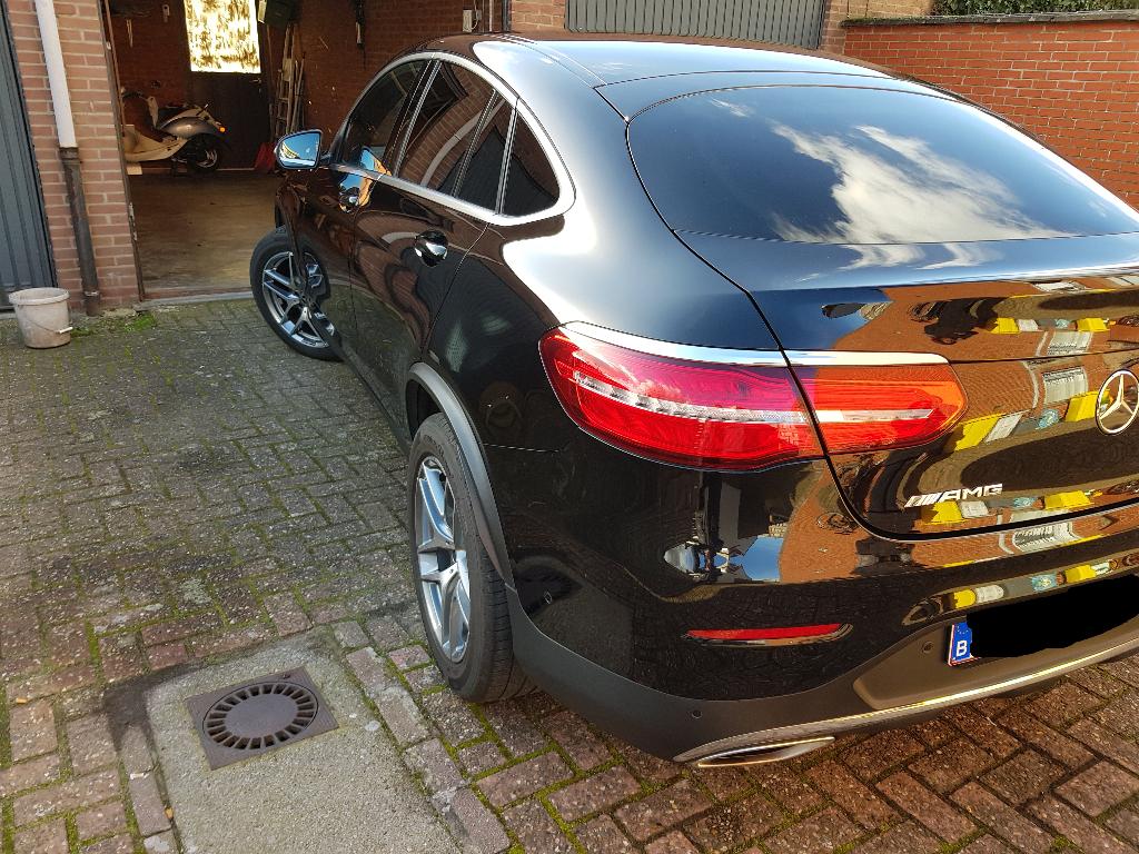 Mercedes 250 GLC SUV Coupe 4X4 AMG Pakket, Auto's, Mercedes-Benz, Automaat, 4 cilinders, Alcantara, Zwart