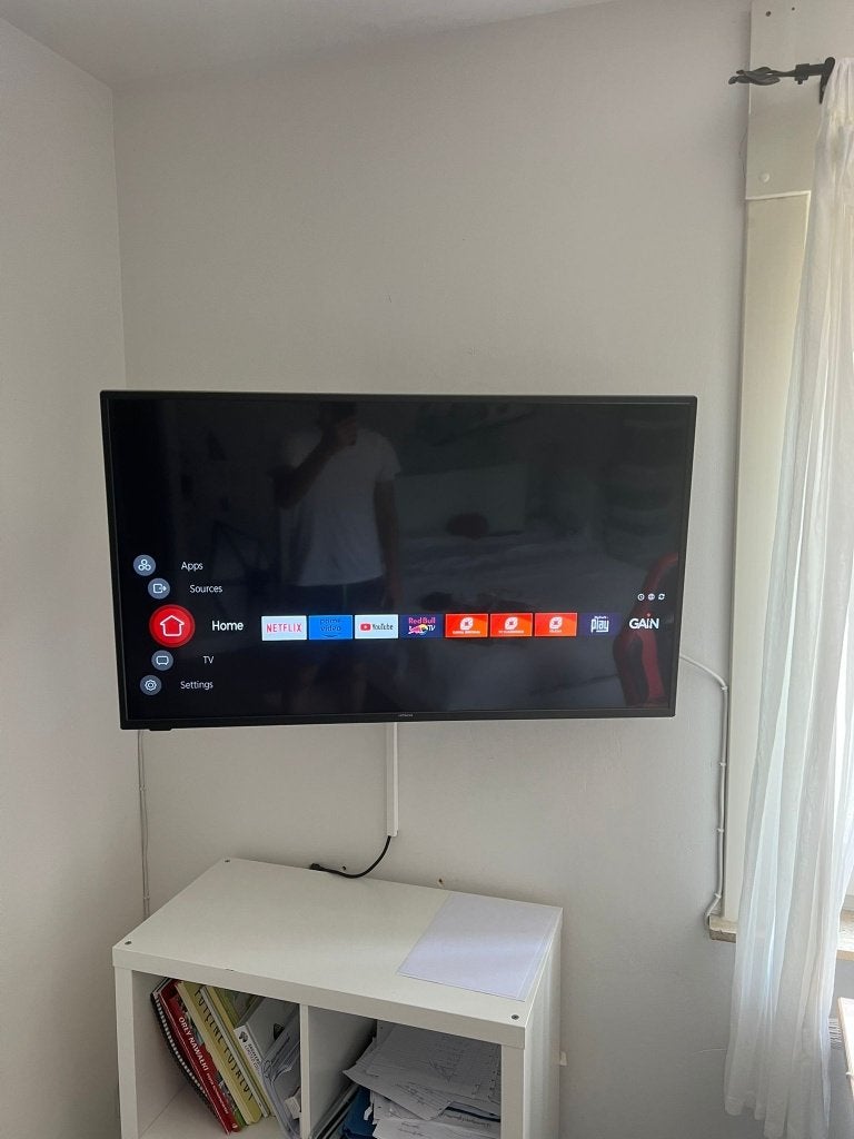 Hitachi 43HK5600 - 43 pouces - LED 4K + support mural, TV, Hi-fi & Vidéo, Télévisions, Autres marques, LED, Enlèvement ou Envoi