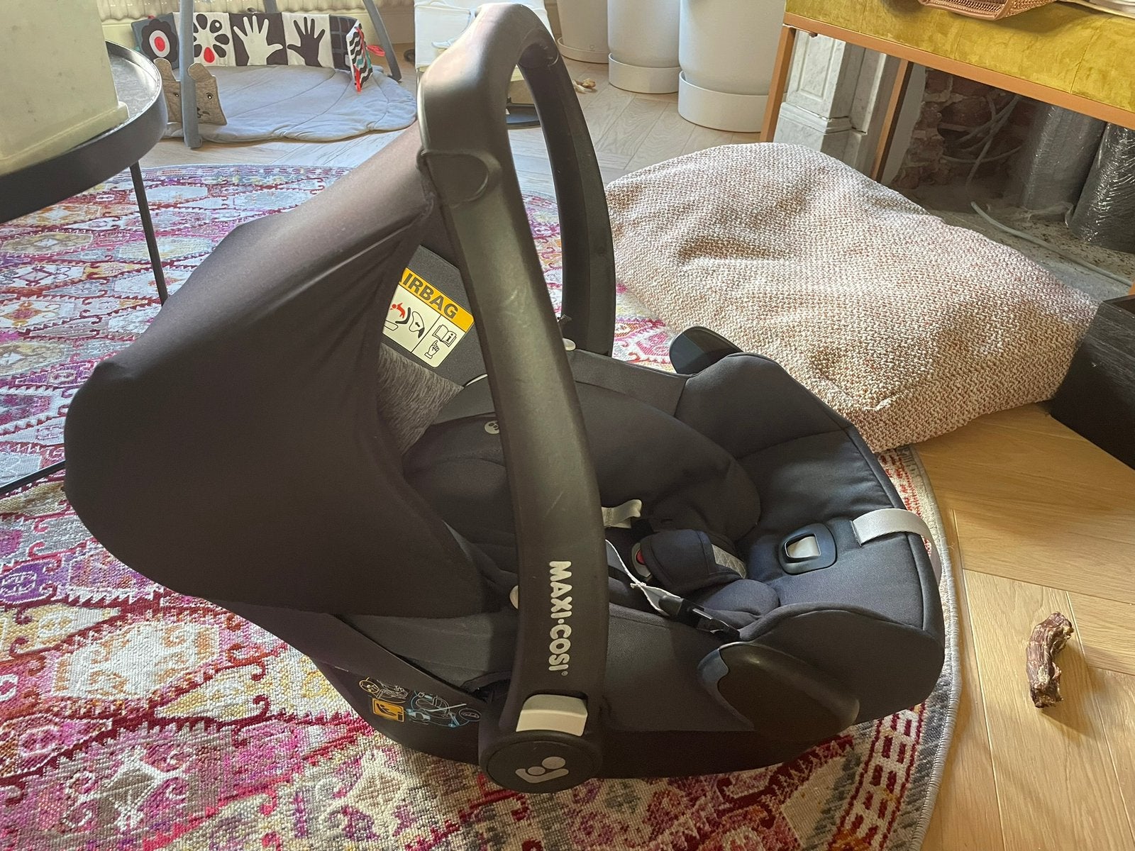Maxi cosi infant car seat with isofix base, Ophalen of Verzenden, Gebruikt, Maxi-Cosi, Isofix