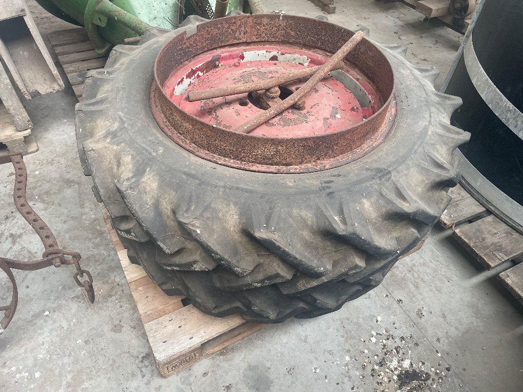 Dubbele wielen banden tractor 11x28, Zakelijke goederen, Ophalen