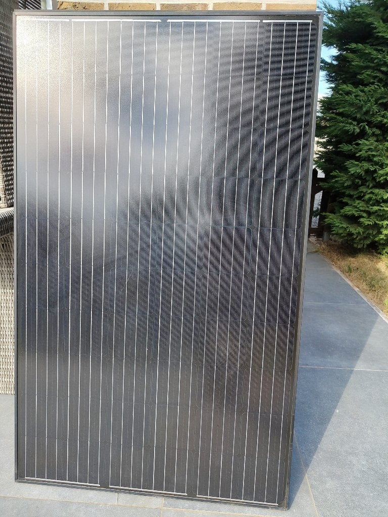 Panneaux solaire + Onduleur, Enlèvement, Comme neuf, Système complet, 200 watts-crêtes ou plus