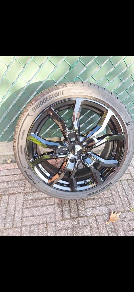 Dezent TV BLACK met Bridgestone 225/40-18 XL  Sport TL 92Y, Auto-onderdelen, Ophalen