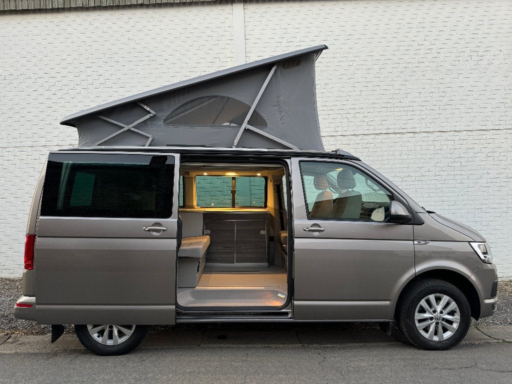 Volkswagen T6 California 2.0TDI 150 DSG OCEAN GARANTIE 12M., Caravans en Kamperen, Mobilhomes, Bedrijf, tot en met 4, Buscamper of Camperbus