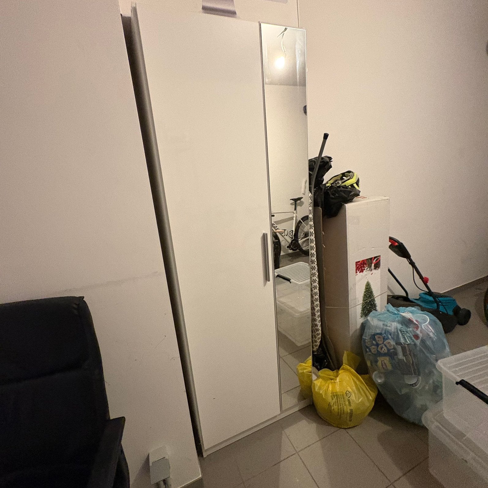 Schoenenkast wit met spiegel, Ophalen, Zo goed als nieuw