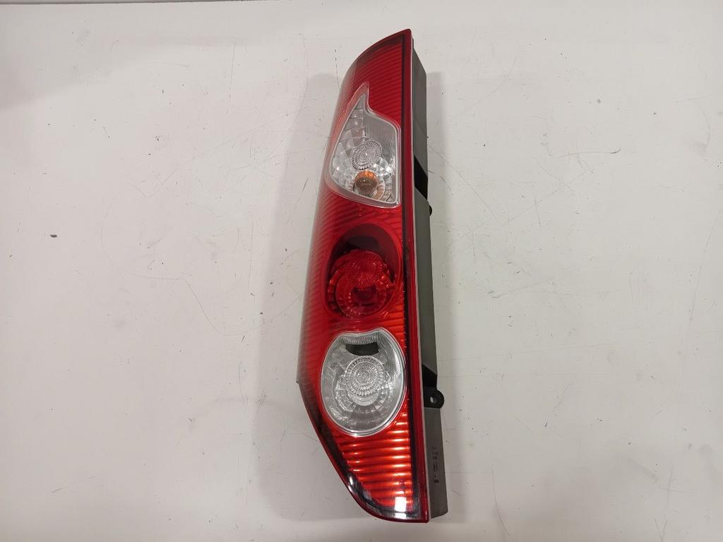 Achterlicht links buiten Renault Kangoo, Onderdelen@venauto.nl, Van der Ven Autorecycling B.V., Gebruikt, Ettenseweg 76, 4706 PB Roosendaal, The Netherlands
