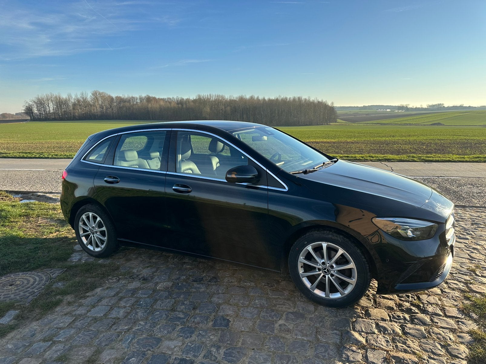 B180d Luxury, Autos, Mercedes-Benz, Particulier, Classe B, ABS, Caméra de recul, Airbags, Air conditionné, Climatisation automatique