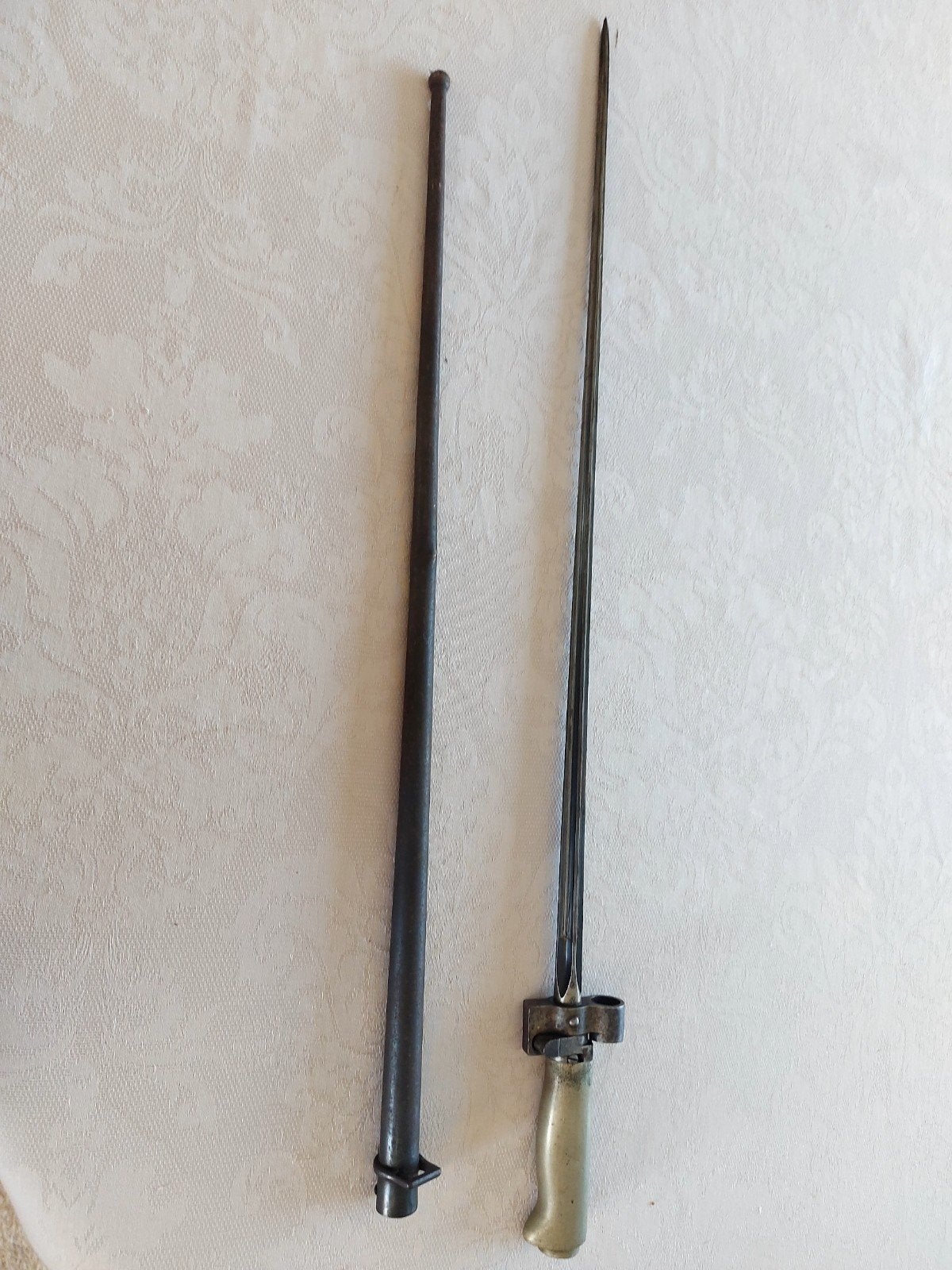 Franse gendarmerie bajonet M 1890, Ophalen