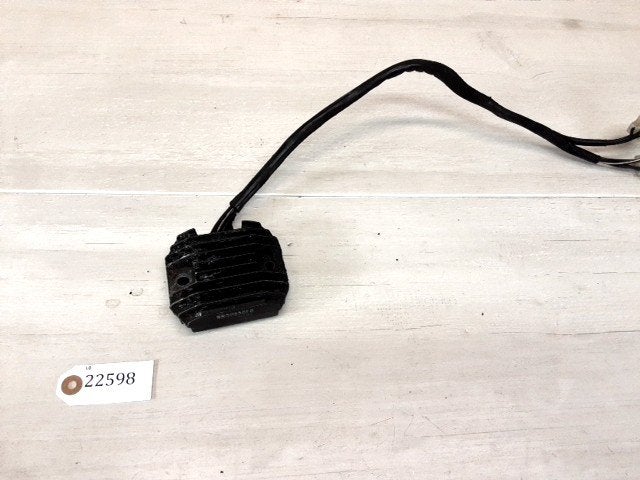 ZX6R 2005 - 2006 Kawasaki Spanningsregelaar D1-45247, Motoren
