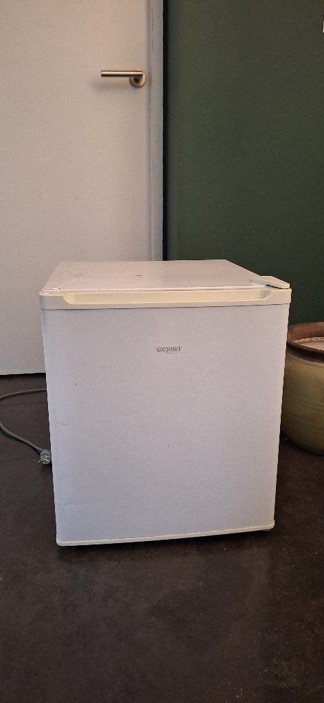 Petit frigo tecnolux, Electroménager, Moins de 45 cm, Enlèvement, Sans bac à congélation, Comme neuf