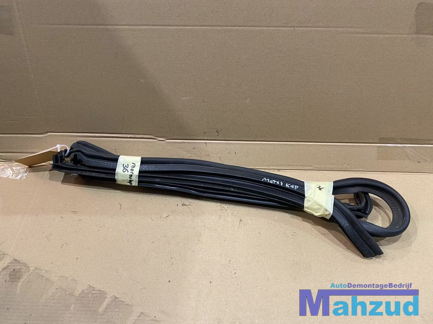MINI COOPER ONE R50 R52 R53 Motorkaprubber 2001-2008, Customer.service@mini.co.uk, BMW AG, Petuelring 130
80788  Munich, DE, Mini