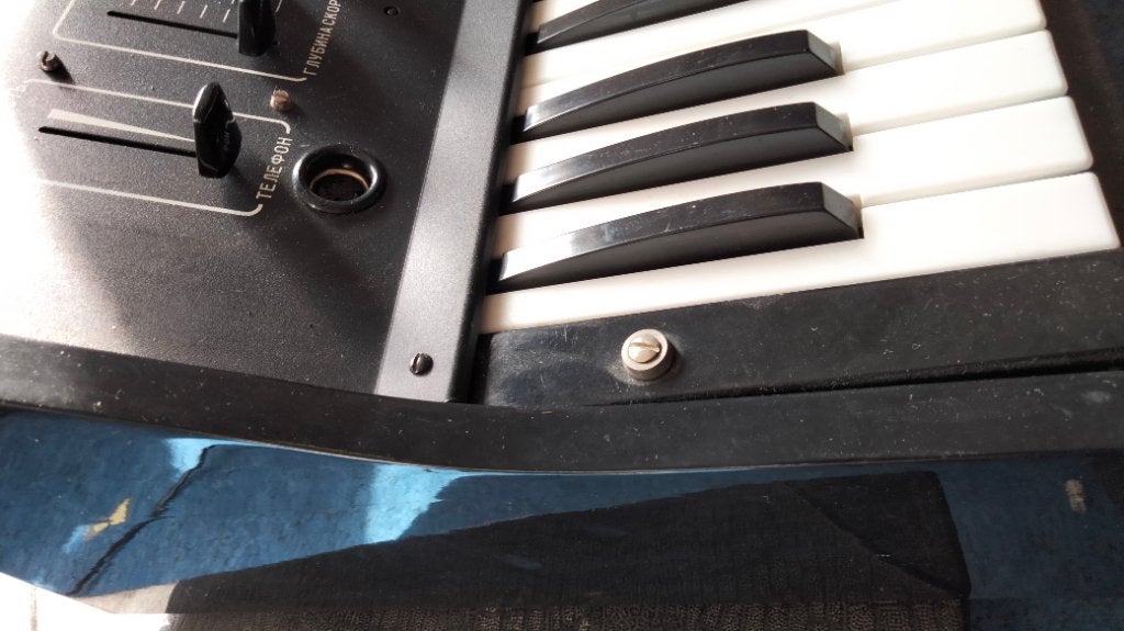 Tom 1501 Stringsynthesizer, Muziek en Instrumenten, Ophalen, Gebruikt