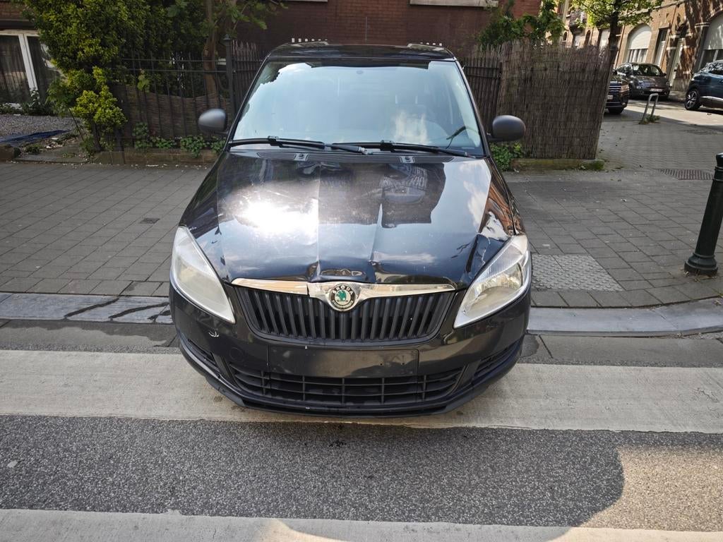 Skoda Fabia 2011 tdi 360000km dans l état démarre et  roule, Autos, Achat, Entreprise, Diesel, Fabia