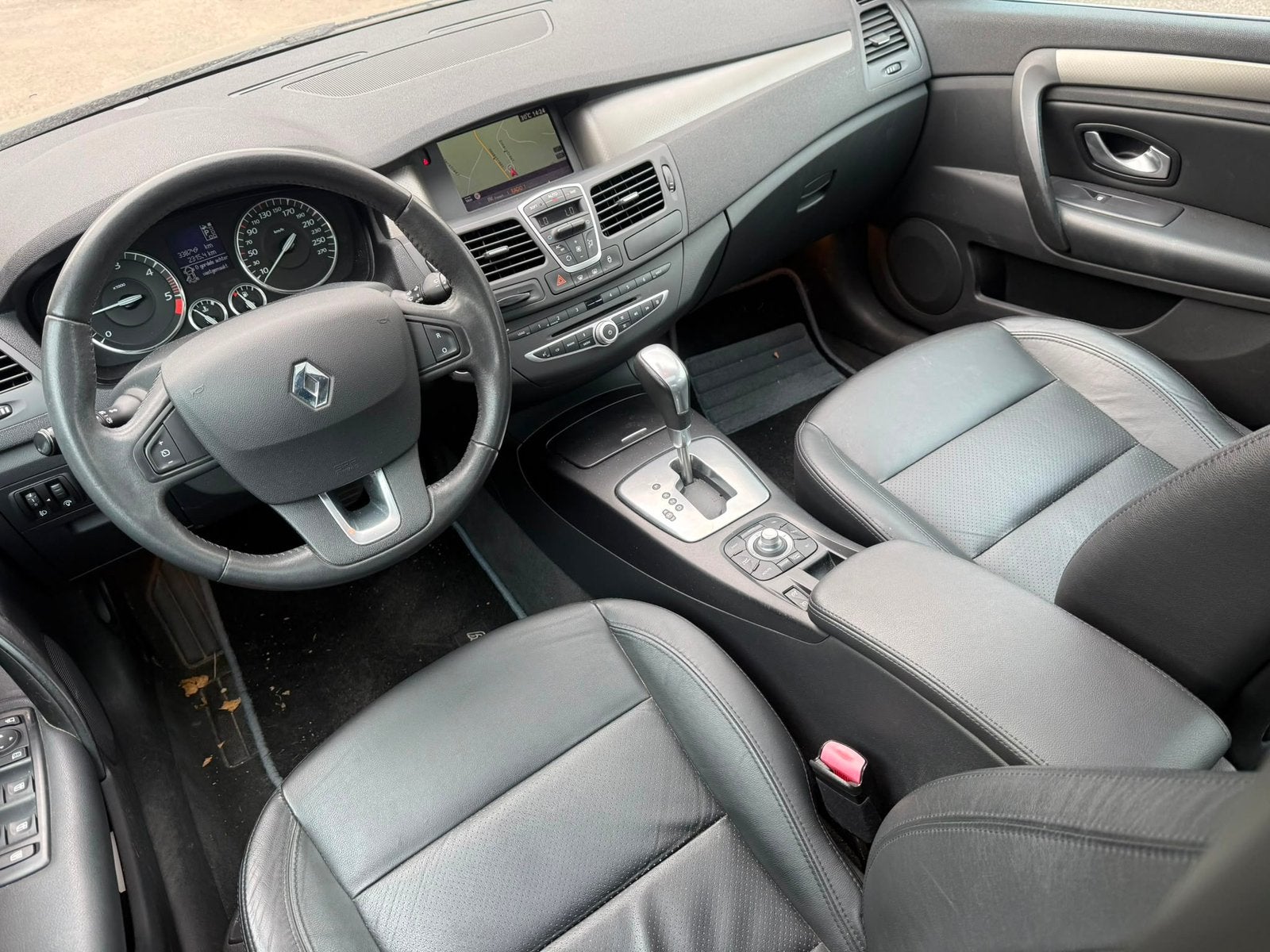 Renault Laguna 2.0 DCI - Automaat - Veel km Rijdt goed 2008, Autos, Laguna, Achat, Entreprise, Diesel