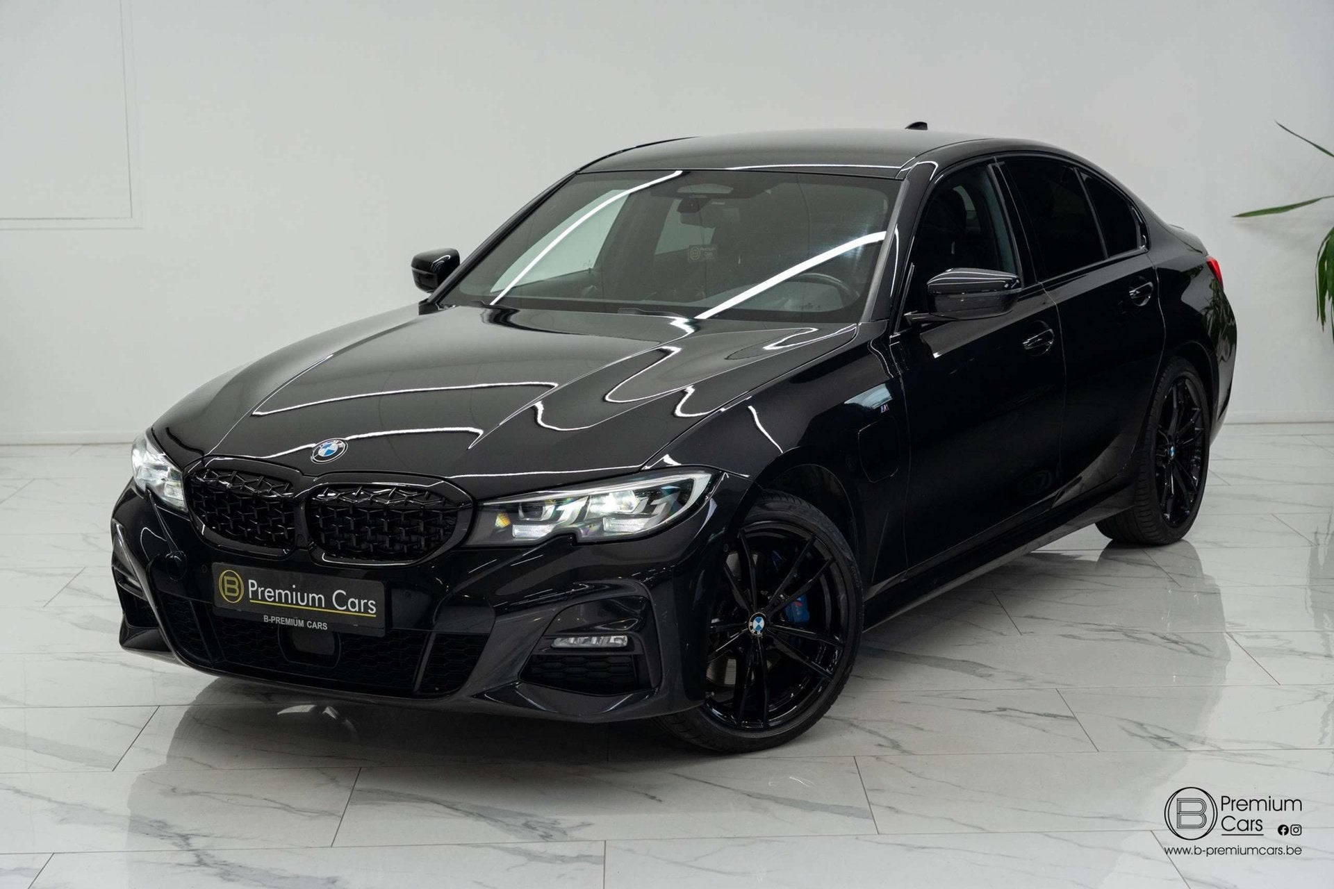 BMW 330 E hybrid M-Pakket! Hifi, Camera, zetelverwarming!, Auto's, 4 cilinders, 35 g/km, Zwart, Bedrijf