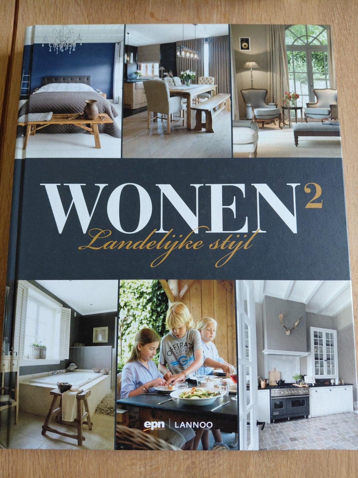 Jaarboek 2 Wonen Landelijke Stijl Uitgeverij Lannoo, Boeken, Wonen en Tuinieren, Zo goed als nieuw, Interieur en Design, Ophalen of Verzenden