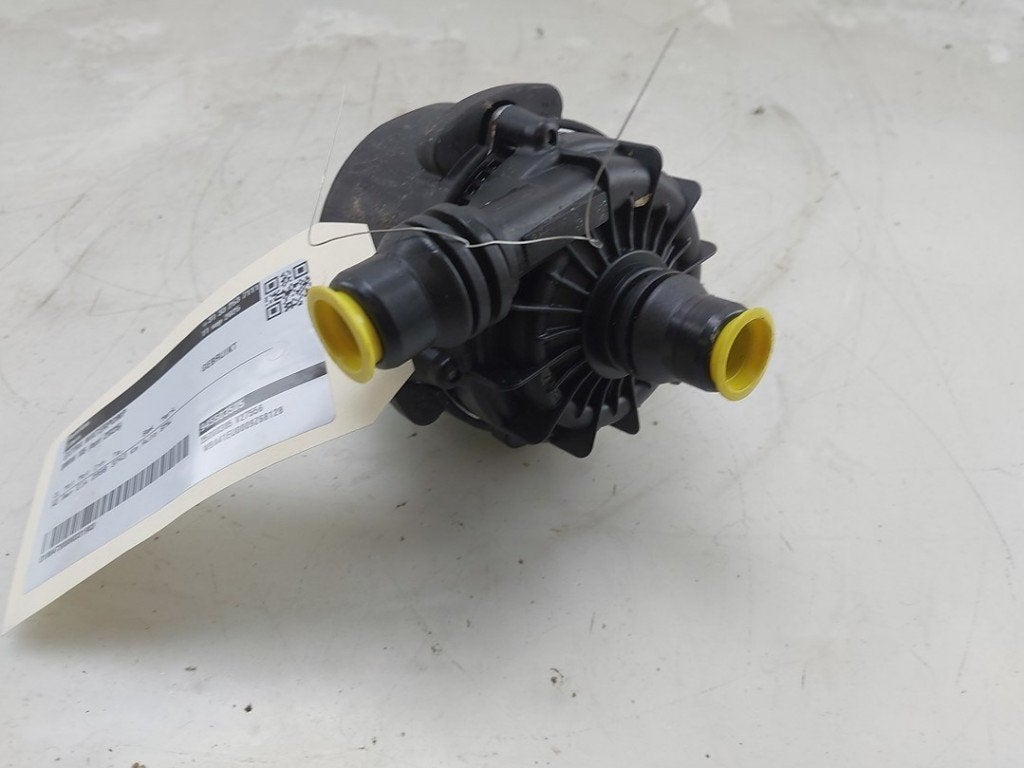 EXTRA EAU POMPE X5 (G05) (|945503505|11519455035|9455035|), Utilisé, BMW, Petuelring 130
80809  München, DE, Bayerische Motoren Werke AG