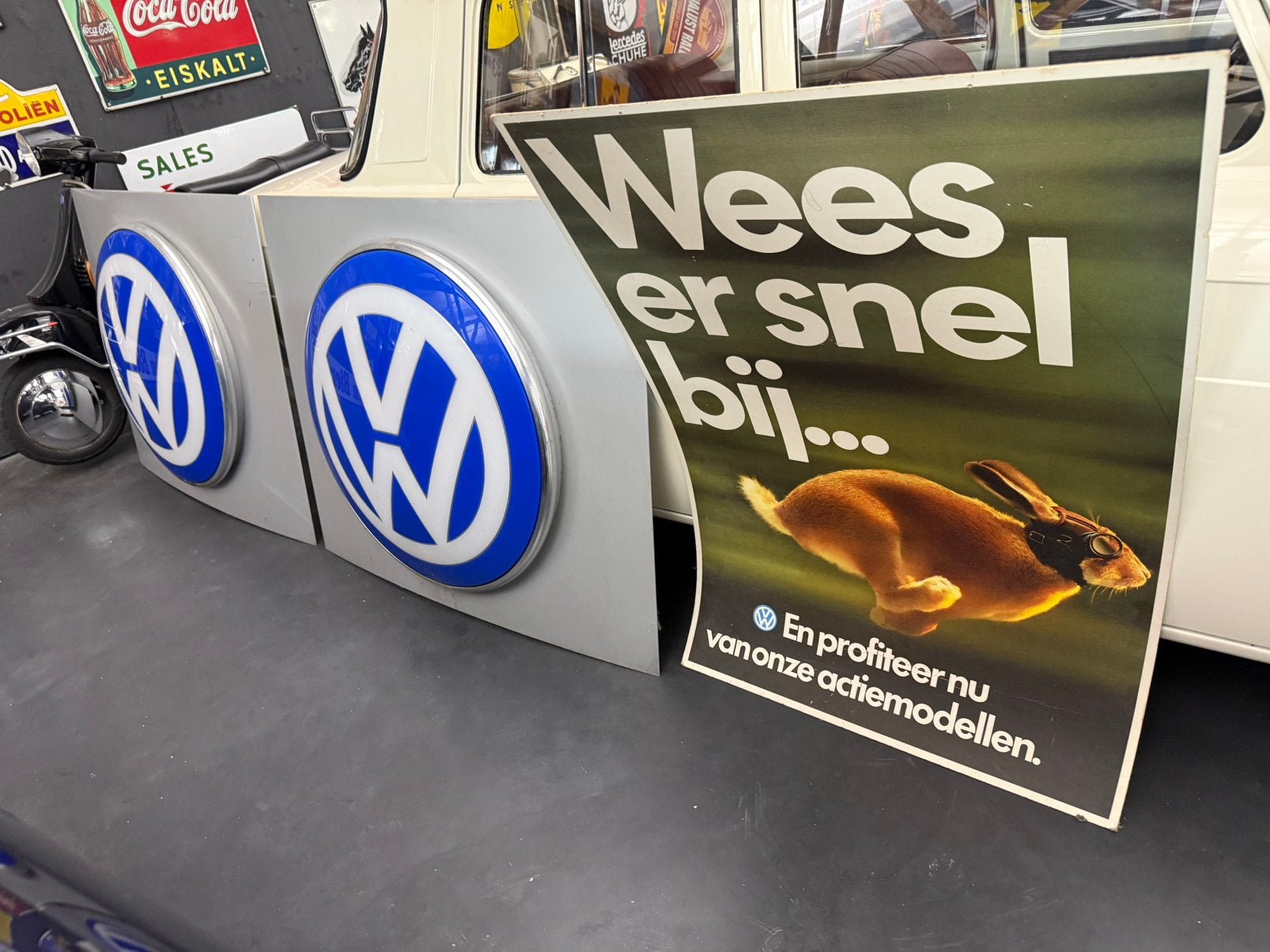 Oude VW reclame borden en poster ‘wees er snel bij’ Golf Gti, Verzamelen, Ophalen, Gebruikt, Lichtbak of (neon) lamp