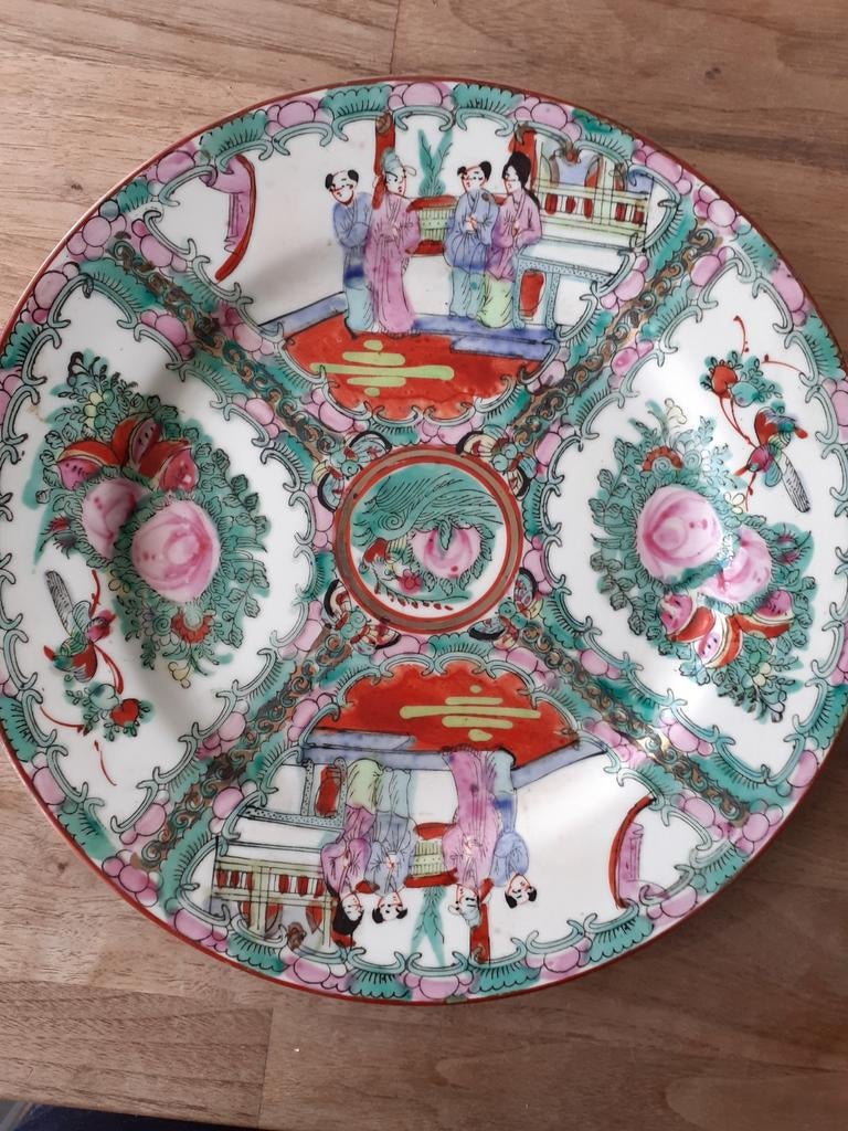 Porseleinen schotel, Ophalen