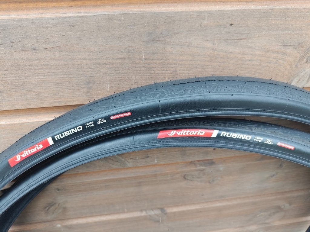 Pneus Vittoria Rubino 30 mm Tube Type, Vélos & Vélomoteurs, Enlèvement ou Envoi, Comme neuf, Pneu, Vittoria