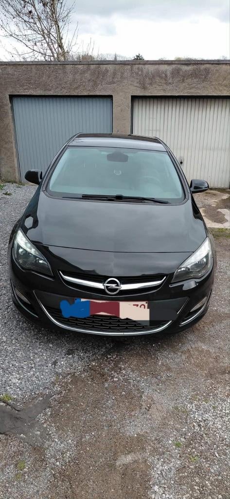 Opel Astra cosmo 1,4 essence année 2013, Autos, Opel, Particulier, Astra, Bluetooth, Essence, 4 portes, Boîte manuelle, Cuir