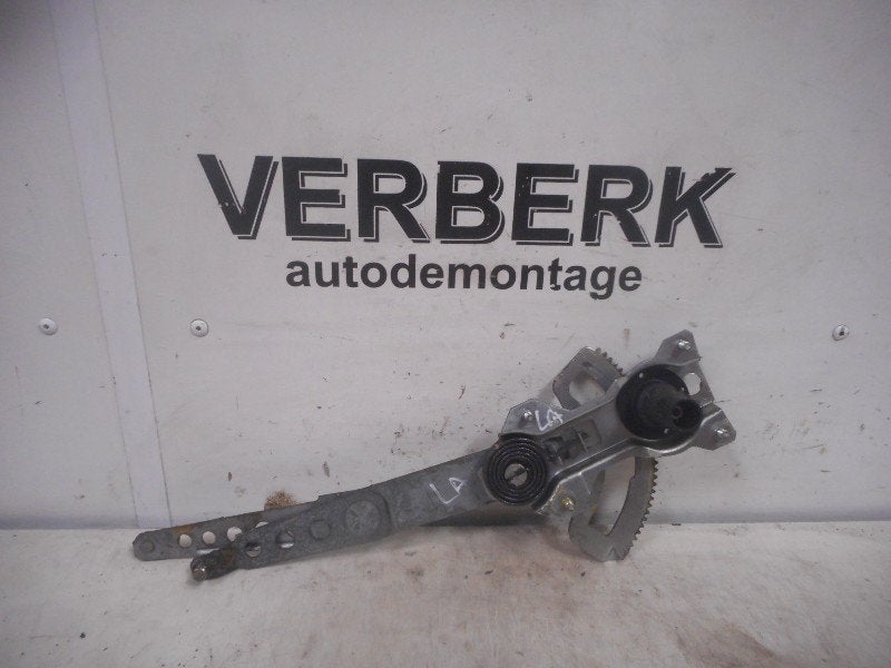 VITRE MECANISME MANUAL ARRIÈRE GAUCHE 740 Estate (1380284), Utilisé, Volvo