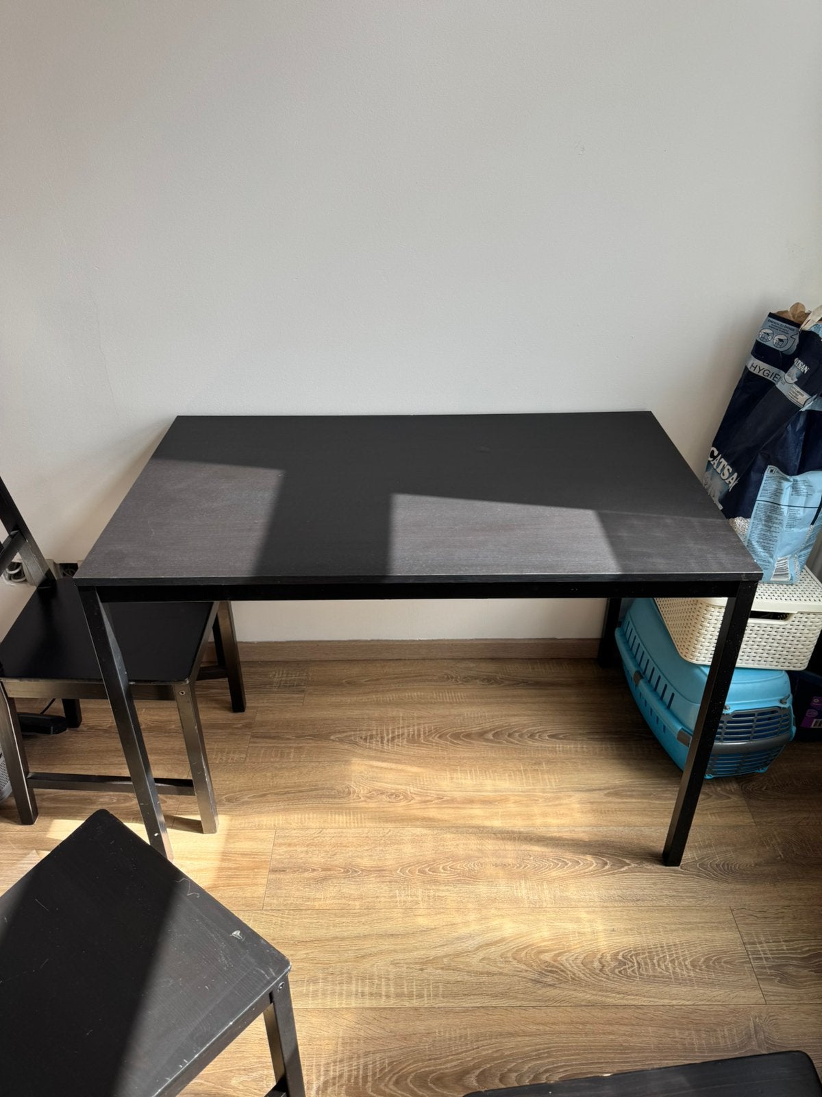 Table IKEA + chaises, Maison & Meubles, Utilisé, IKEA, Moderne, Enlèvement