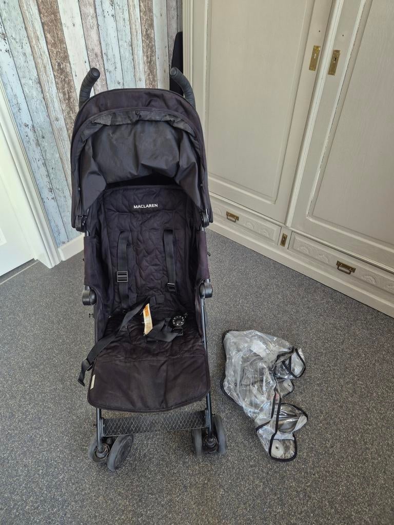 Maclaren buggy met regenhoes, Ophalen