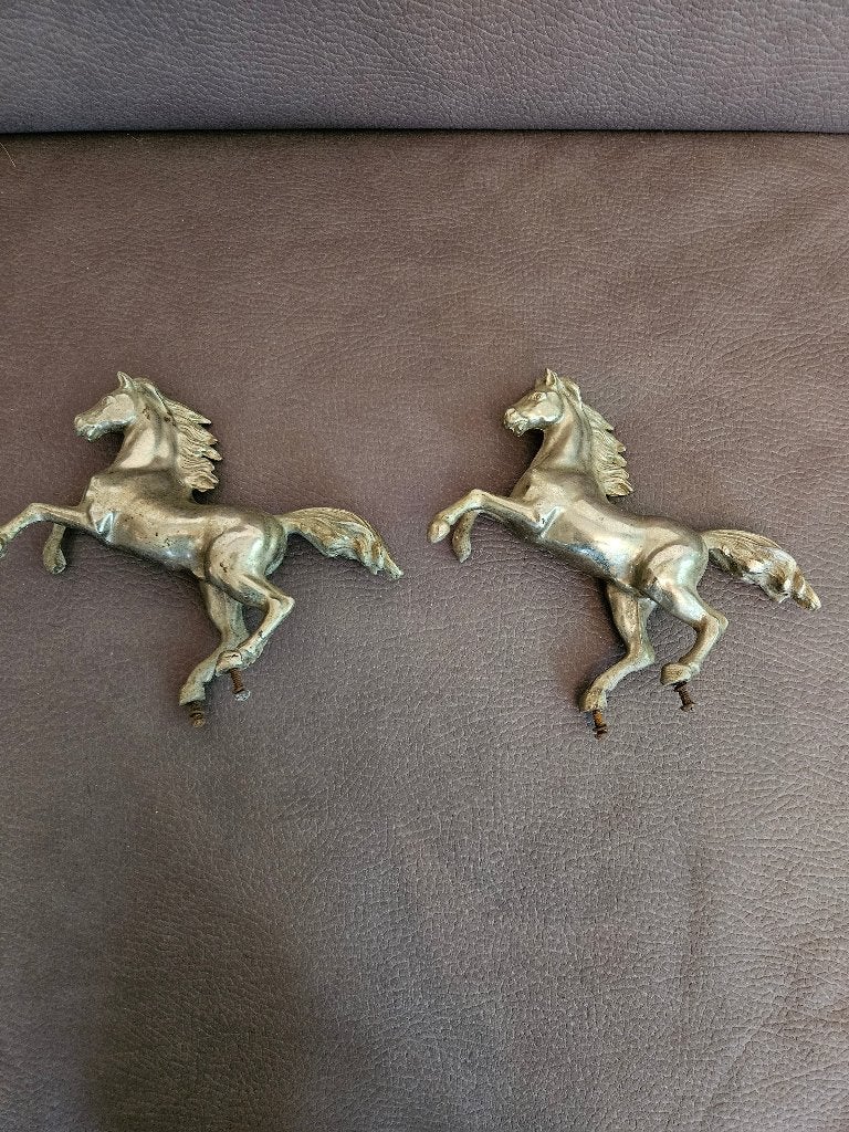 Metalen paard, Ophalen