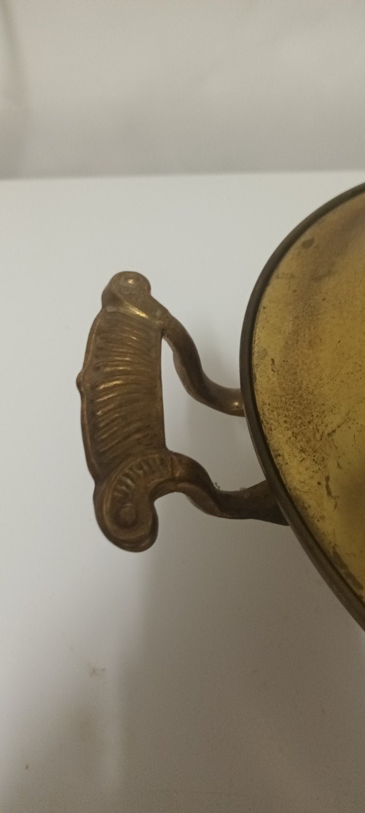 1 Ancienne Soupière 27 CM en laiton émaillée  30€, Enlèvement, Cuivre