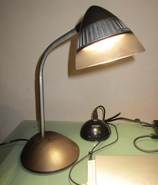 Philips LED bureaulamp tafellamp - OPRUIM KLEINE INBOEDEL, Ophalen of Verzenden, Zo goed als nieuw, Minder dan 50 cm, Overige materialen