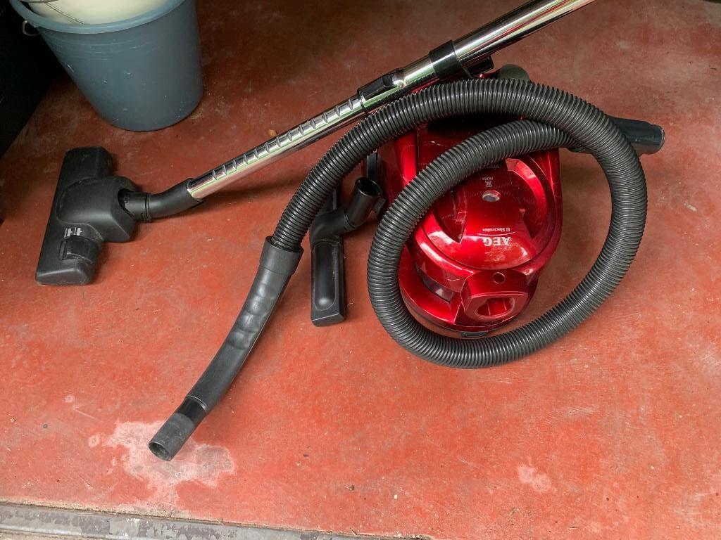 Stofzuiger, Ophalen, Gebruikt, 1600 tot 2000 watt, Sledestofzuiger