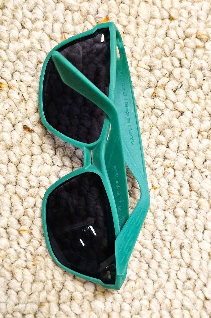 lunettes solaires pliables verte neuves, Neuf, Autres marques, Enlèvement ou Envoi, Vert