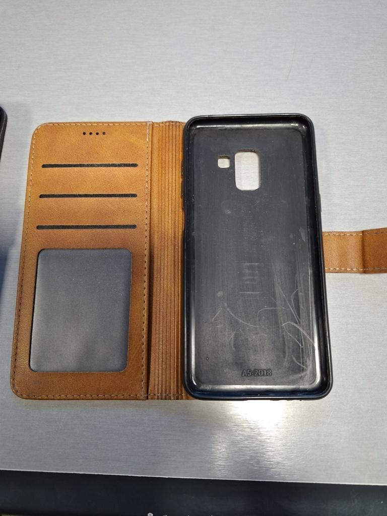 gsm hoesjes Samsung Galaxy A8 flip case cover, Télécoms, Téléphonie mobile | Housses, Coques & Façades | Samsung, Enlèvement, Utilisé